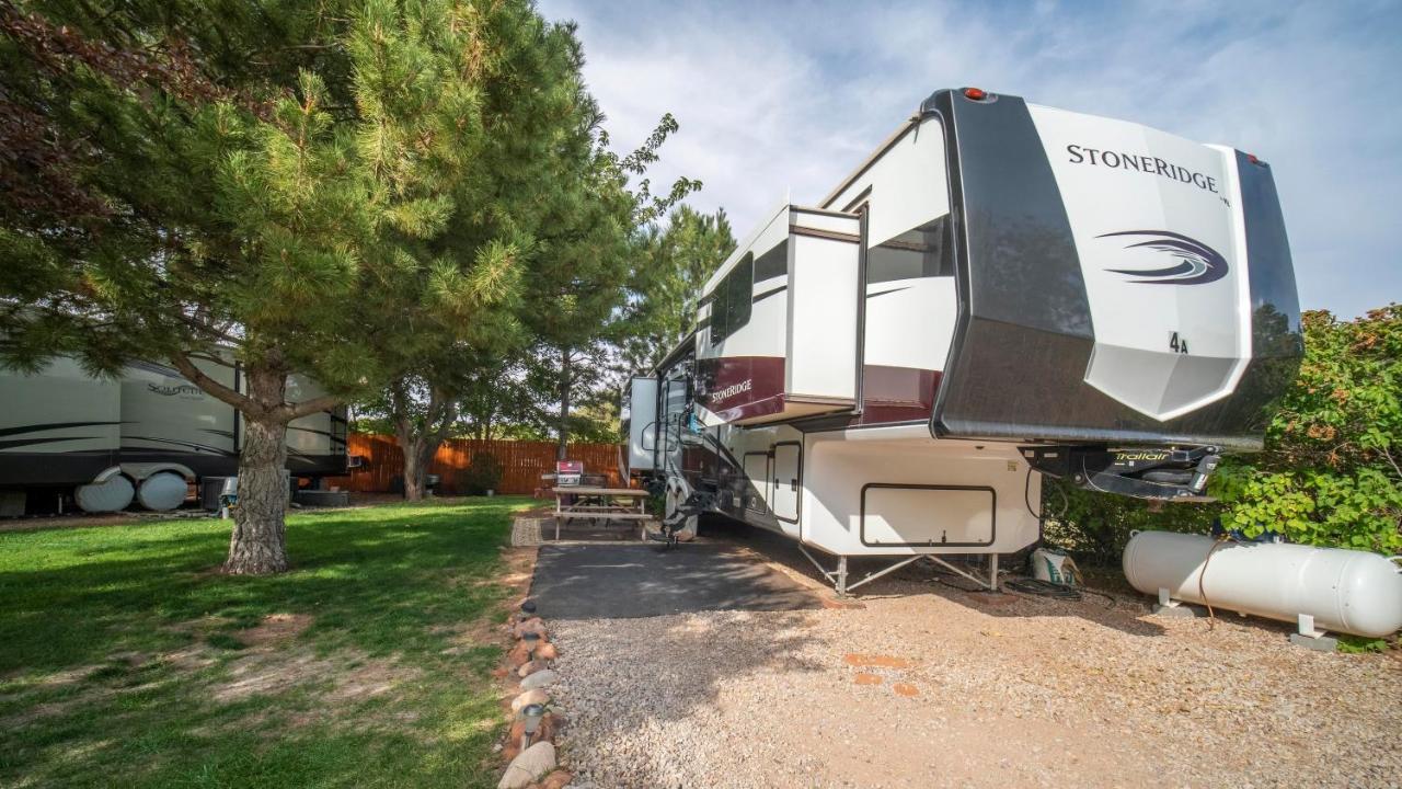 摩押Outdoor Glamping Large 5Th Wheel Setup Ok4A公寓 外观 照片