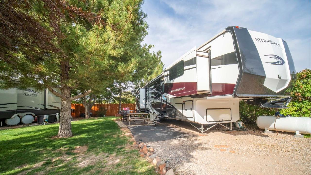 摩押Outdoor Glamping Large 5Th Wheel Setup Ok4A公寓 外观 照片