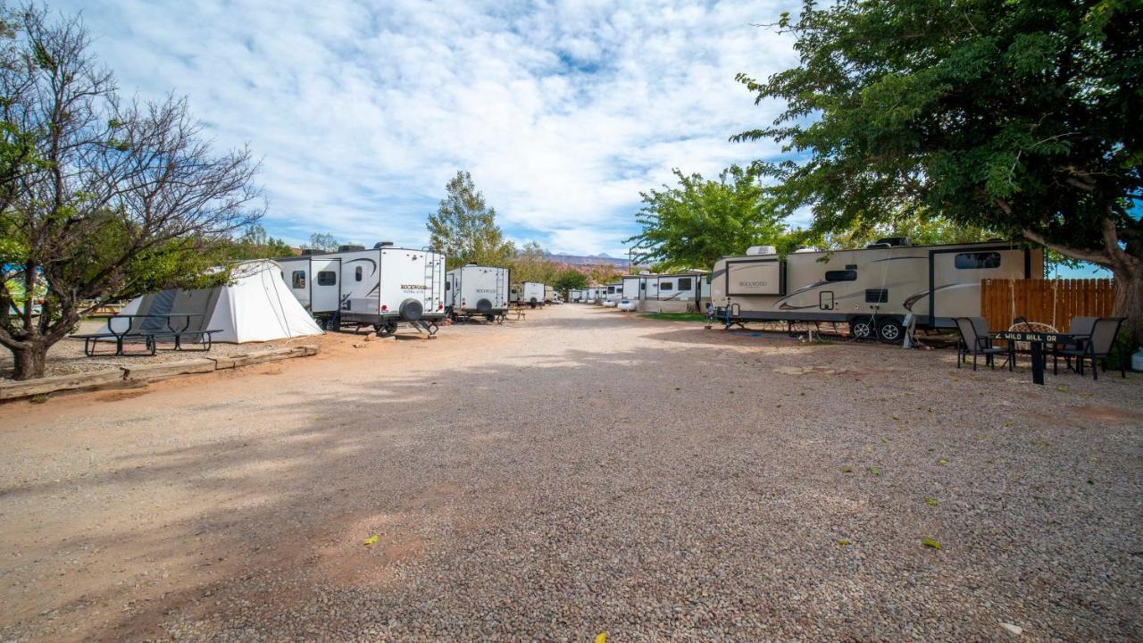 摩押Outdoor Glamping Large 5Th Wheel Setup Ok4A公寓 外观 照片