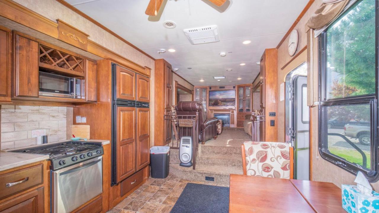 摩押Outdoor Glamping Large 5Th Wheel Setup Ok4A公寓 外观 照片