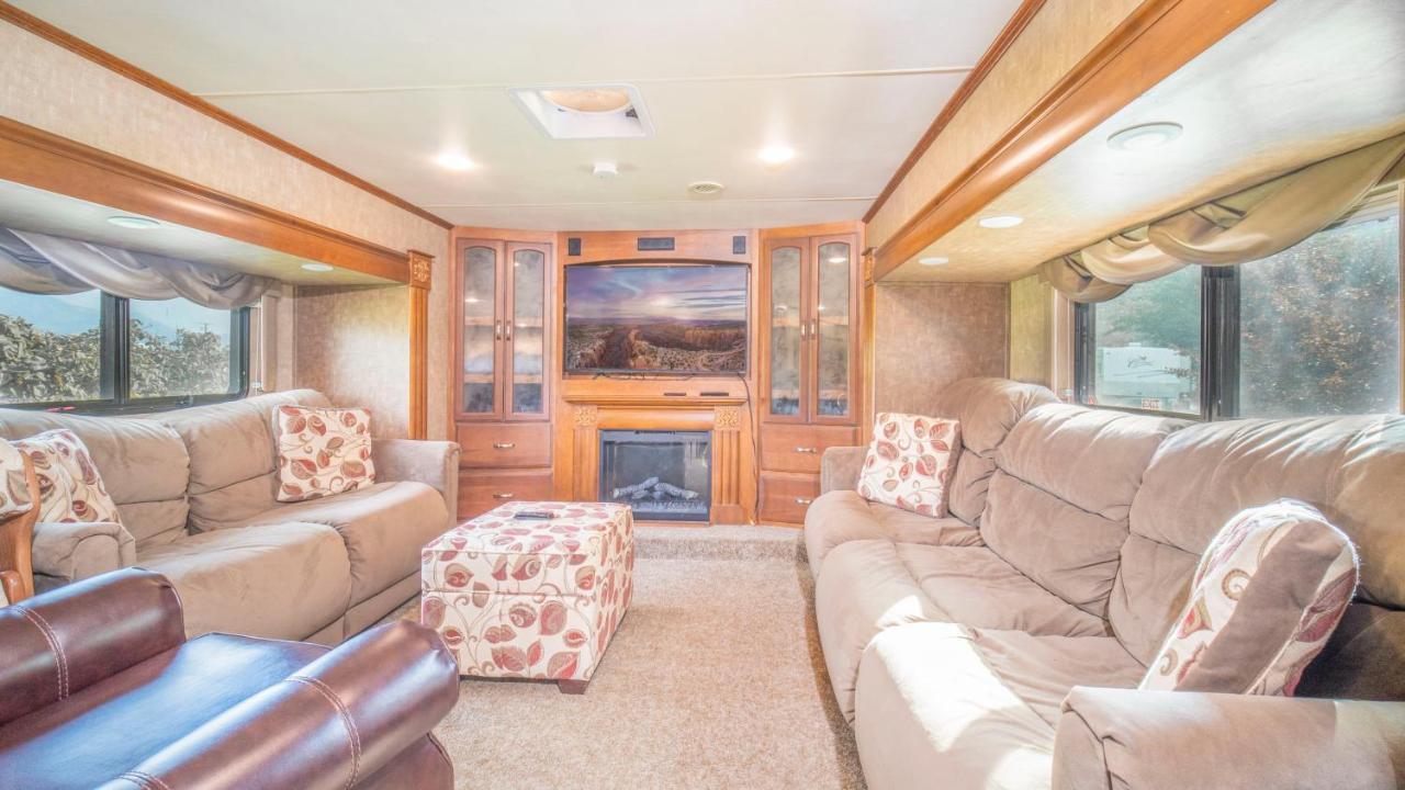 摩押Outdoor Glamping Large 5Th Wheel Setup Ok4A公寓 外观 照片